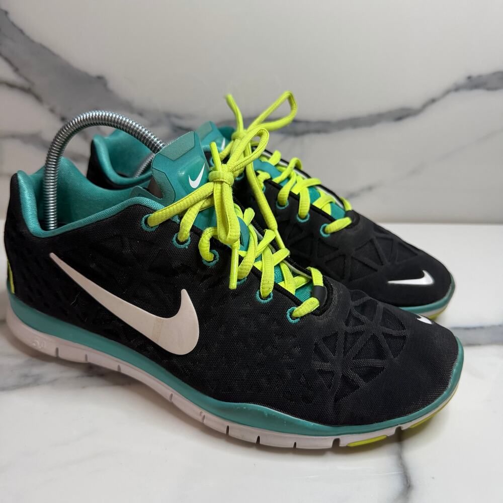 Nike Women's Black Free TR Fit 3 Sneakers Sz 9 Athlete Running Gym Casual